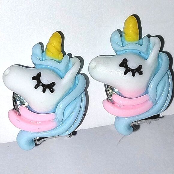 Beautiful girls unicorn clip-on earrings for kids - Picture 3 of 5